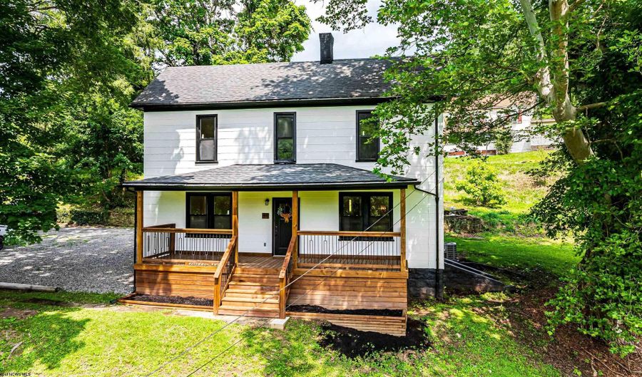 44 State Hwy, Barrackville, WV 26559 - 3 Beds, 2 Bath