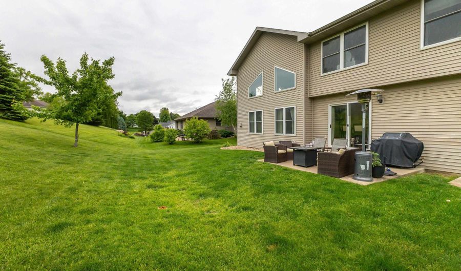 2380 Whitetail, Asbury, IA 52002 - 4 Beds, 4 Bath