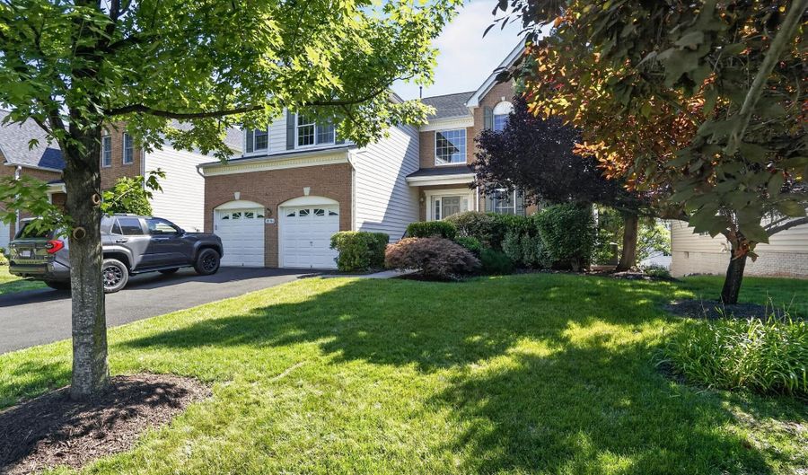 20104 BLACKWOLF RUN Pl, Ashburn, VA 20147 - 5 Beds, 4 Bath