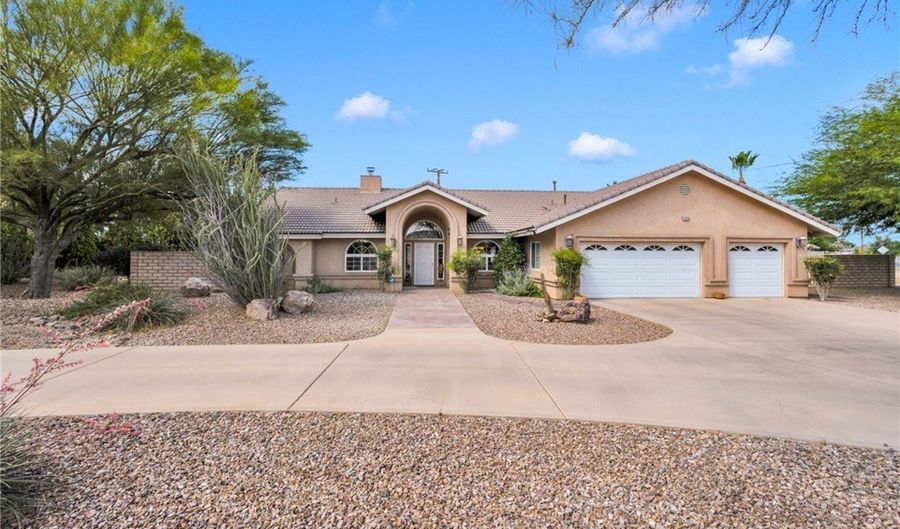 14128 Rincon, Apple Valley, CA 92307 - 4 Beds, 2 Bath