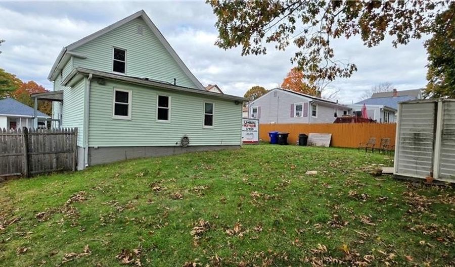 40 Grover St, North Providence, RI 02911 - 4 Beds, 2 Bath
