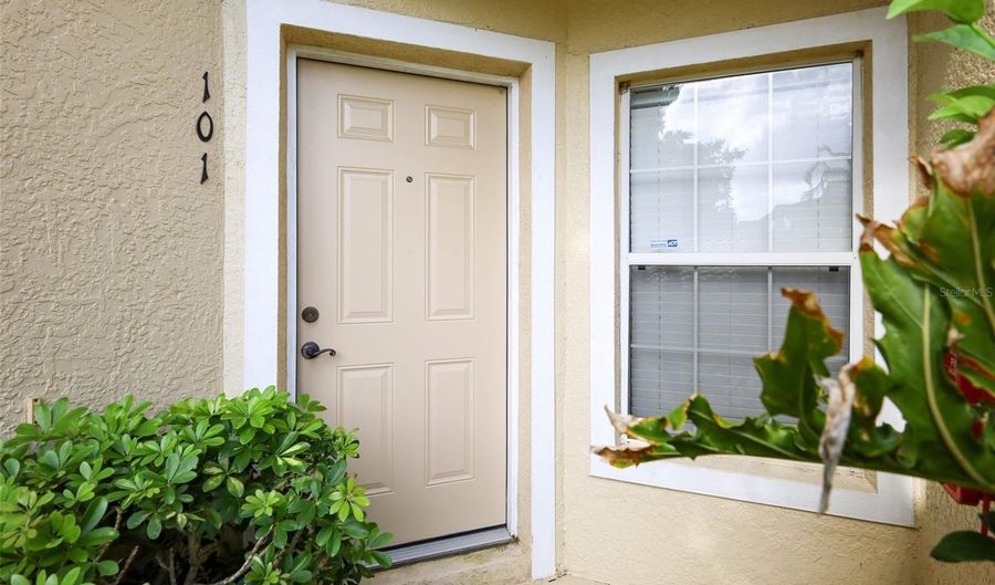694 SEABROOK Ct 101, Altamonte Springs, FL 32714 - 2 Beds, 3 Bath