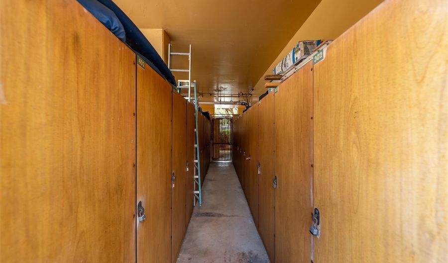 3020 Ala Napuaa Pl 202, Honolulu, HI 96818 - 2 Beds, 2 Bath