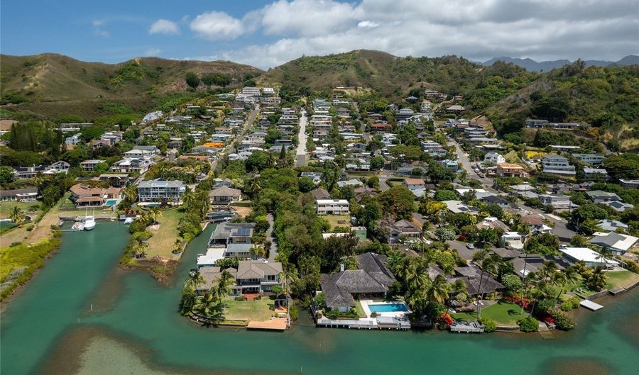 44-097 Kalenakai Pl, Kaneohe, HI 96744 - 5 Beds, 7 Bath