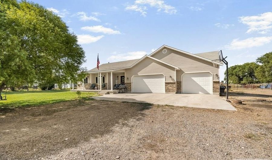 816 W 100 S, Blackfoot, ID 83221 - 5 Beds, 3 Bath