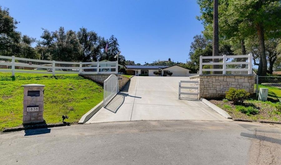 1838 Rancho Jorie, Alpine, CA 91901 - 4 Beds, 3 Bath