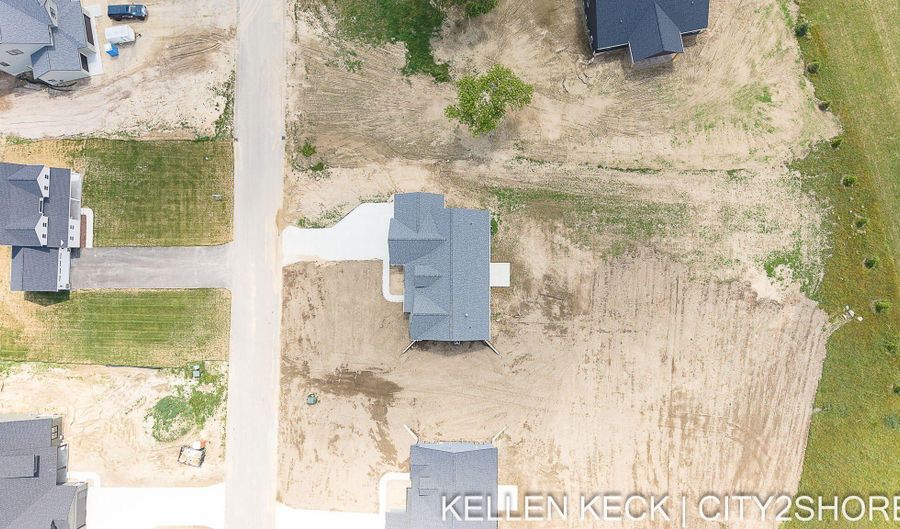 11325 Bancroft Way SE, Alto, MI 49302 - 5 Beds, 3 Bath
