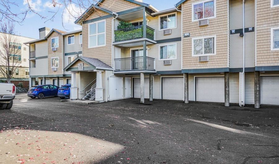 780 NW 185TH Ave 301, Beaverton, OR 97006 - 3 Beds, 2 Bath