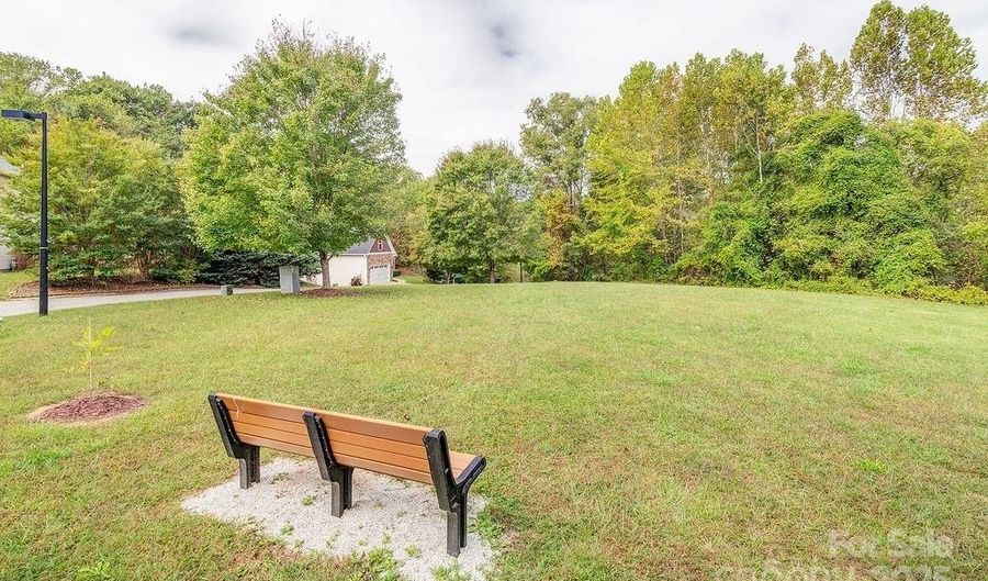 11 River Walk Dr, Asheville, NC 28804 - 4 Beds, 2 Bath