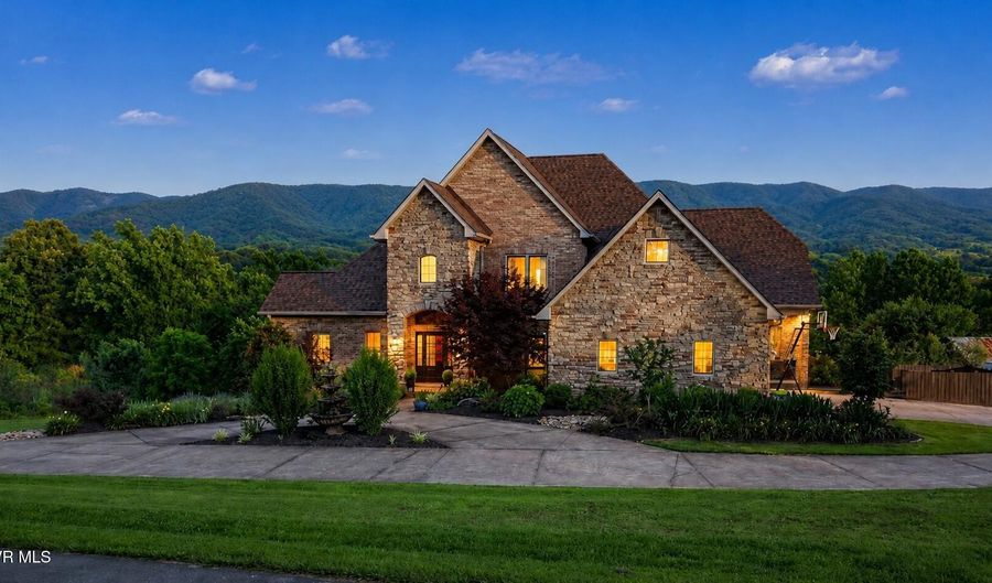1180 Keller Rd, Afton, TN 37616 - 5 Beds, 5 Bath