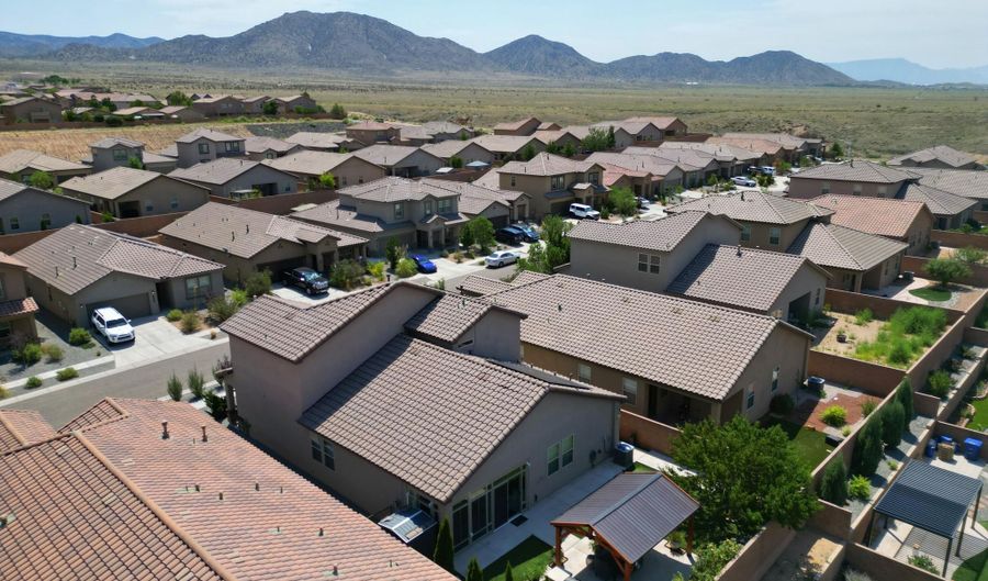 2009 Hubbard St SE, Albuquerque, NM 87123 - 4 Beds, 3 Bath