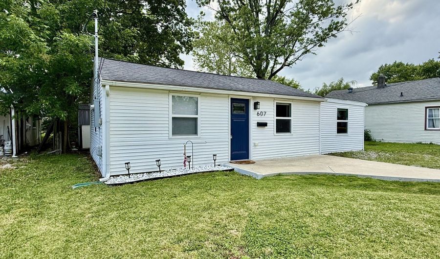 607 Ellenhurst Dr, Anderson, IN 46012 - 2 Beds, 1 Bath
