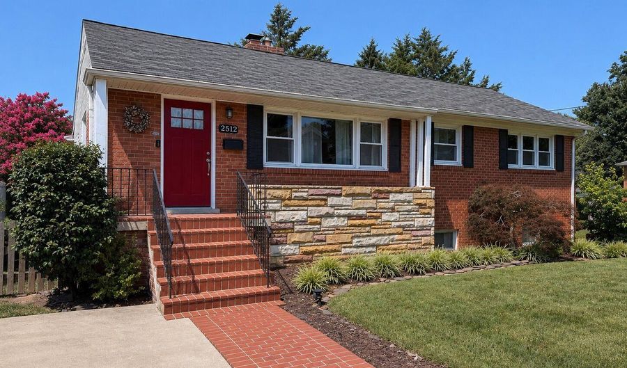2512 N KENILWORTH St, Arlington, VA 22207 - 4 Beds, 3 Bath