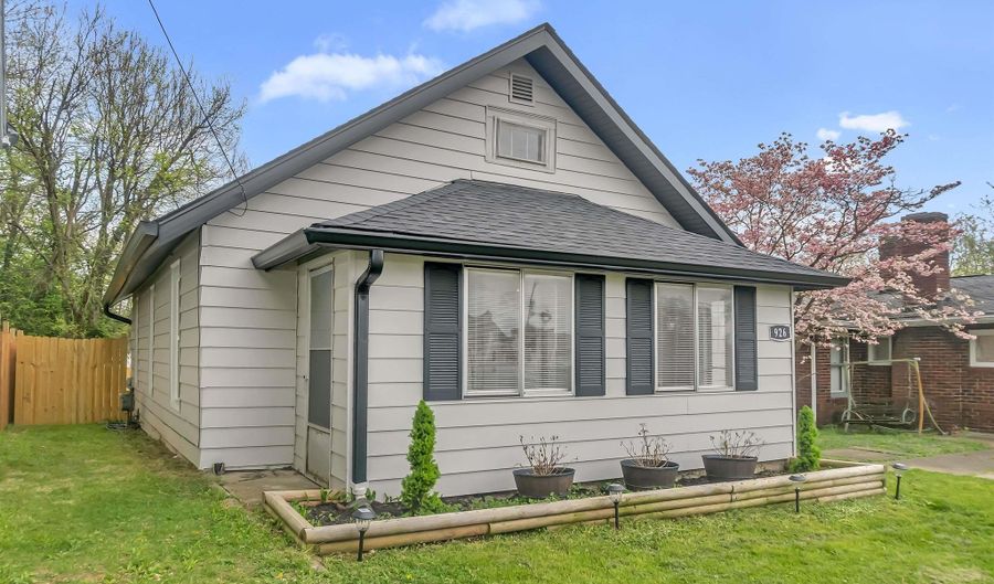 926 18th St, Bedford, IN 47421 - 2 Beds, 1 Bath