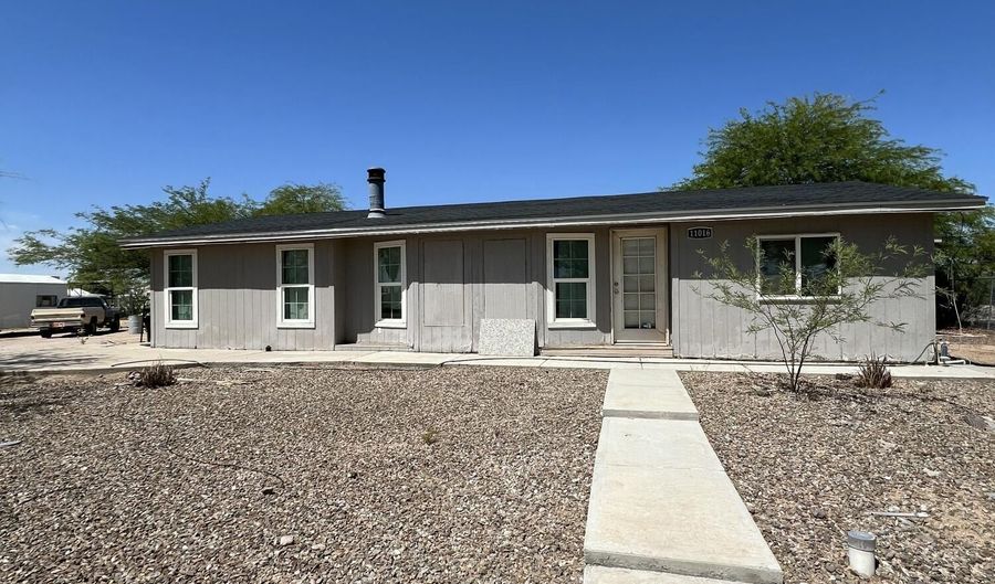 11016 N GRAND CANYON Blvd, Casa Grande, AZ 85122 - 3 Beds, 2 Bath