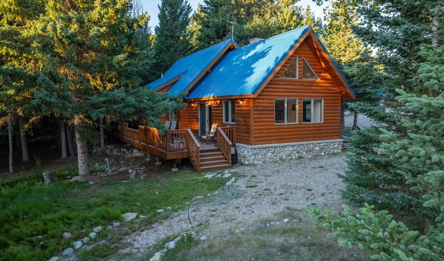 8039 US Highway 16 W, Buffalo, WY 82834 - 4 Beds, 3 Bath