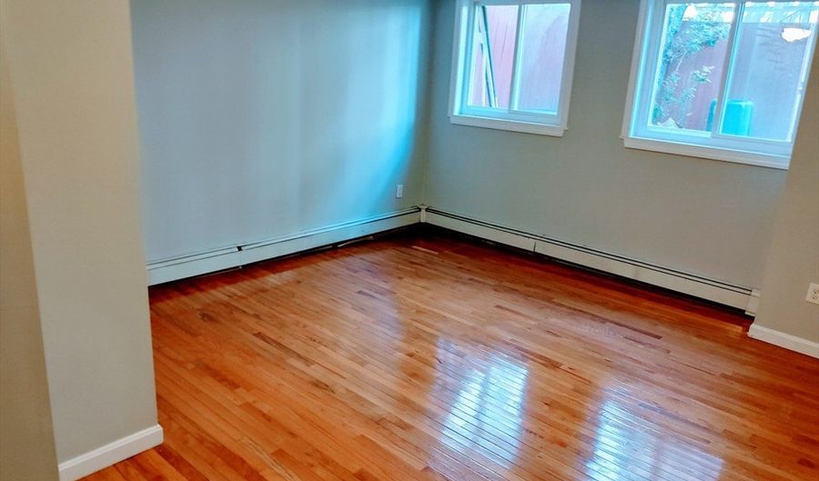10 Springer St 3, Boston, MA 02127 - 1 Beds, 1 Bath