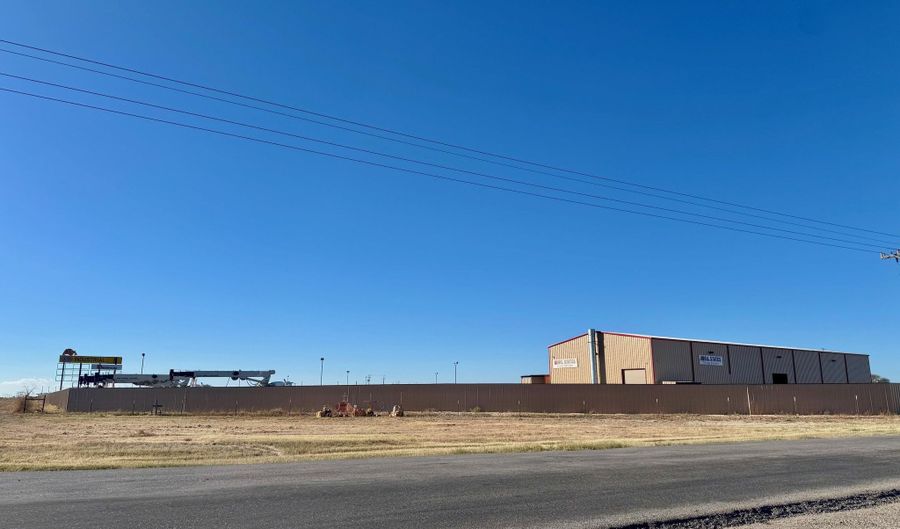 5 W Funk Rd, Artesia, NM 88210 - 0 Beds, 0 Bath