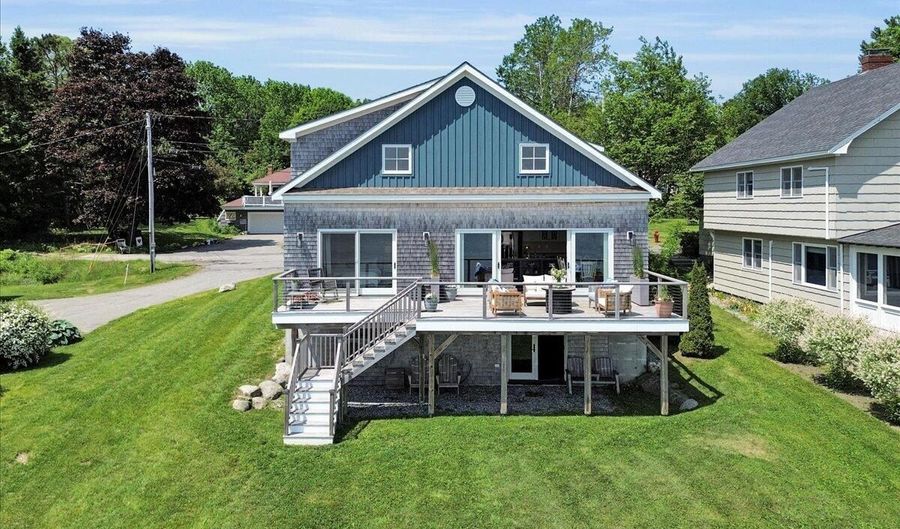 48 Ocean St, Belfast, ME 04915 - 4 Beds, 3 Bath