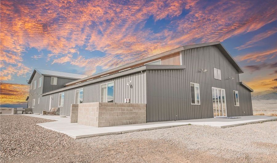 6510 Sunset Dr, Caliente, NV 89008 - 6 Beds, 7 Bath