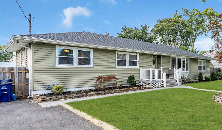 808 Sunset Rd, Beachwood, NJ 08722 - 3 Beds, 2 Bath