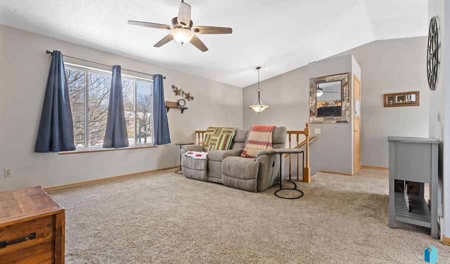 509 Aana Ave, Baltic, SD 57003 - 4 Beds, 2 Bath