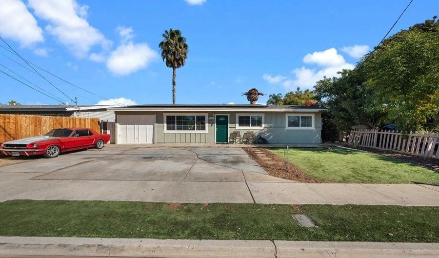 706 N Ash St, Escondido, CA 92027 - 3 Beds, 2 Bath