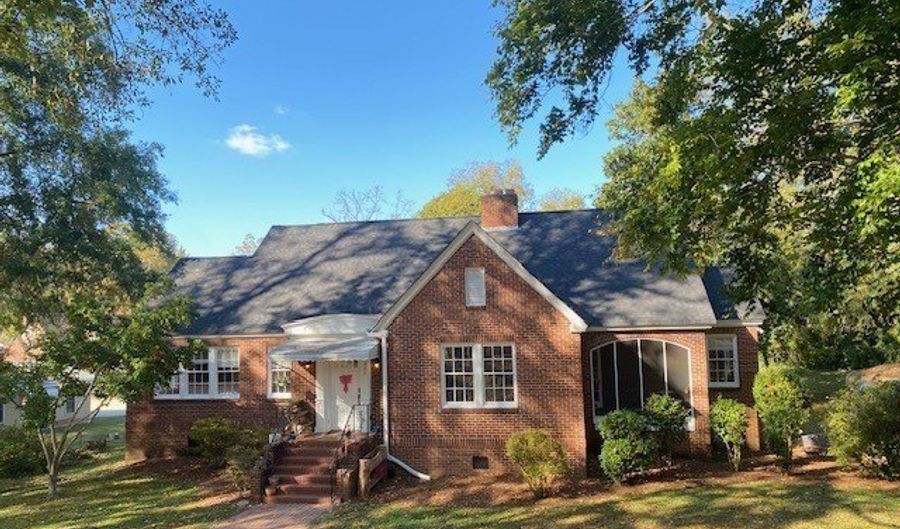 311 E 4th, West Point, GA 31833 - 4 Beds, 4 Bath