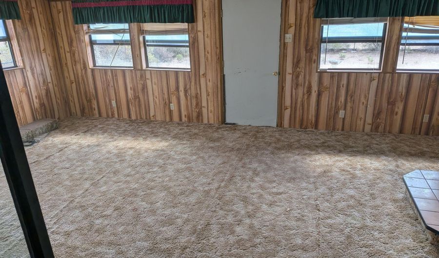 33 Southland Rd, Alamogordo, NM 88310 - 3 Beds, 2 Bath