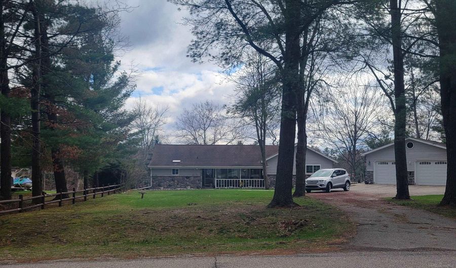 6249 Wolverine Trl, Alger, MI 48610 - 4 Beds, 2 Bath