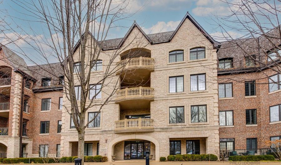1800 Amberley Ct 308, Lake Forest, IL 60045 - 3 Beds, 3 Bath