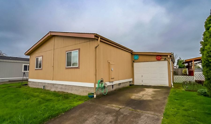 700 N MILL St 58, Creswell, OR 97426 - 3 Beds, 2 Bath