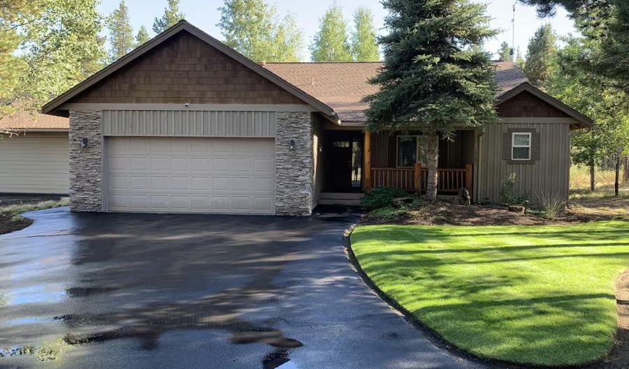 17295 Azusa Rd, Bend, OR 97707 - 3 Beds, 2 Bath