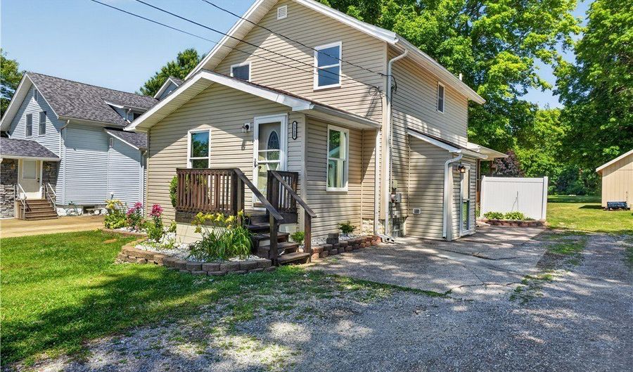 3320 Ridgewood Ave, Ashtabula, OH 44004 - 3 Beds, 2 Bath