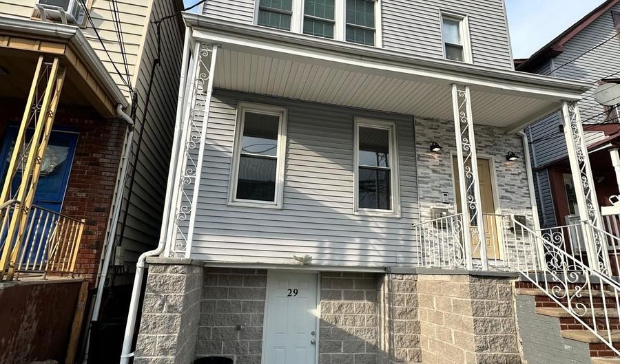 29 W 26TH St, Bayonne, NJ 07002 - 7 Beds, 3 Bath