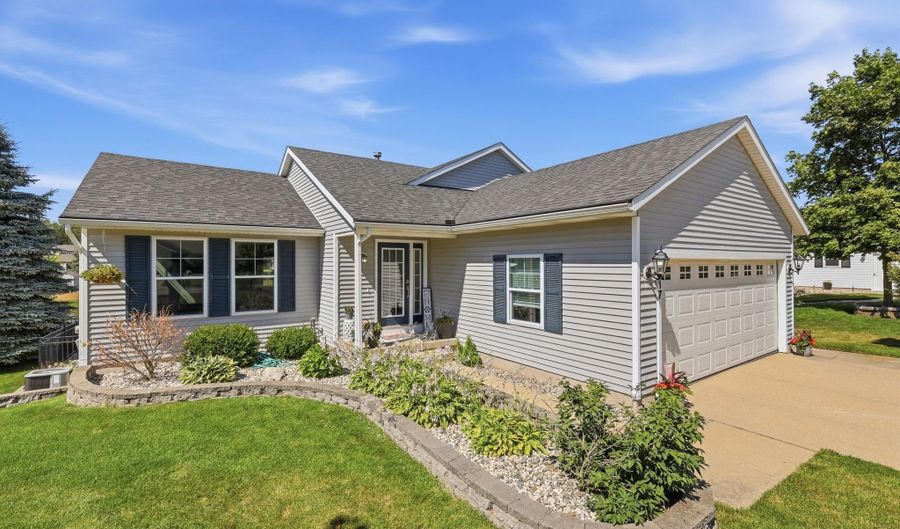 5417 Jordan St, Allendale, MI 49401 - 4 Beds, 2 Bath