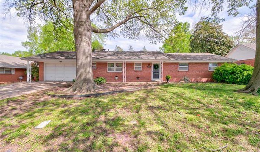 1208 SE Greystone Ave, Bartlesville, OK 74006 - 3 Beds, 2 Bath