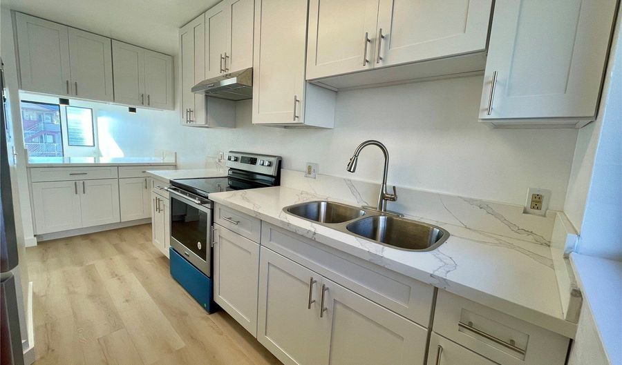 98-660 Moanalua Loop 190, Aiea, HI 96701 - 2 Beds, 2 Bath