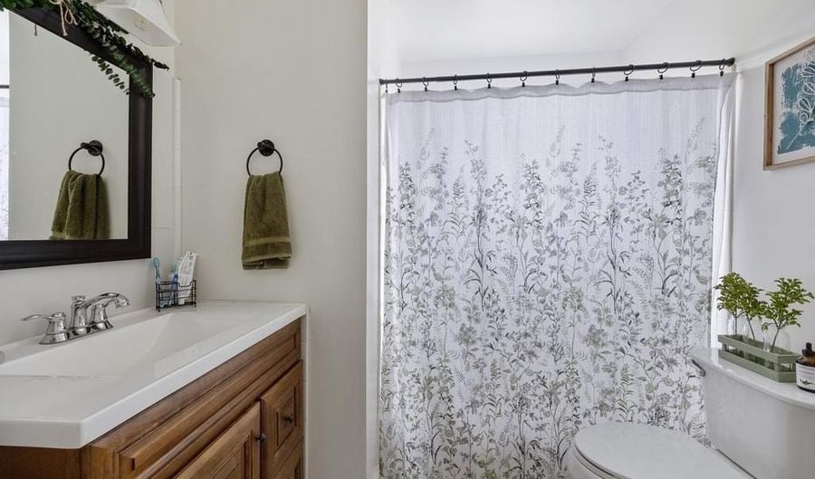 868 WILLOW Way, Atco, NJ 08004 - 4 Beds, 2 Bath