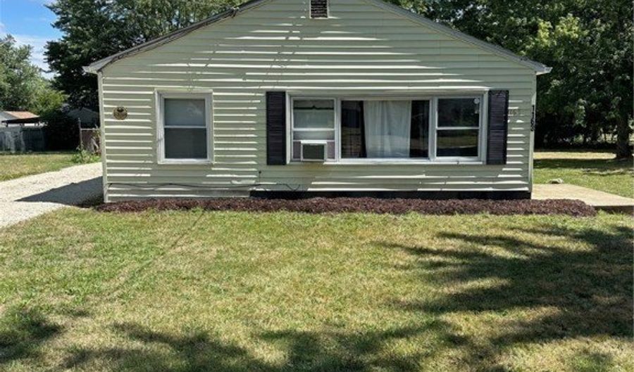 1163 Packard Dr, Akron, OH 44320 - 3 Beds, 1 Bath