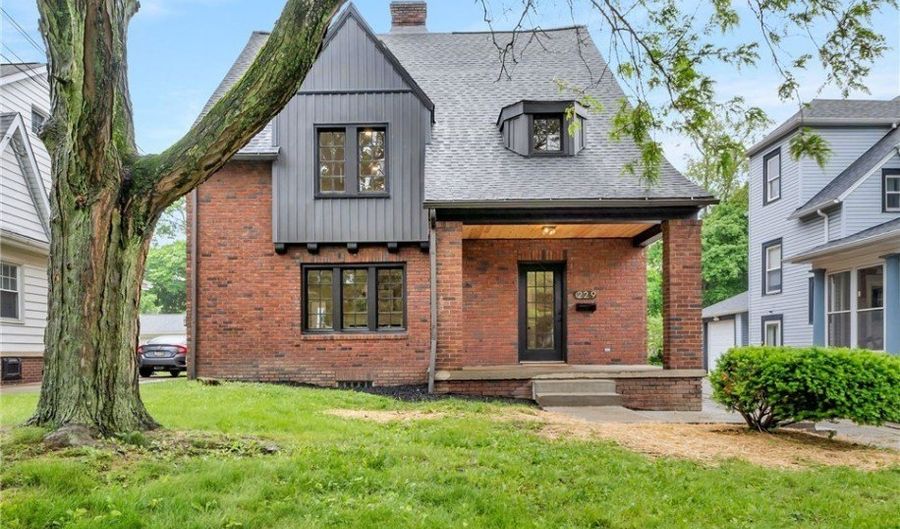 229 Metz Ave, Akron, OH 44303 - 4 Beds, 3 Bath