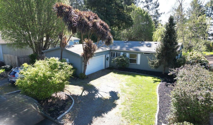 98190 GAVIN Ln, Brookings, OR 97415 - 3 Beds, 2 Bath