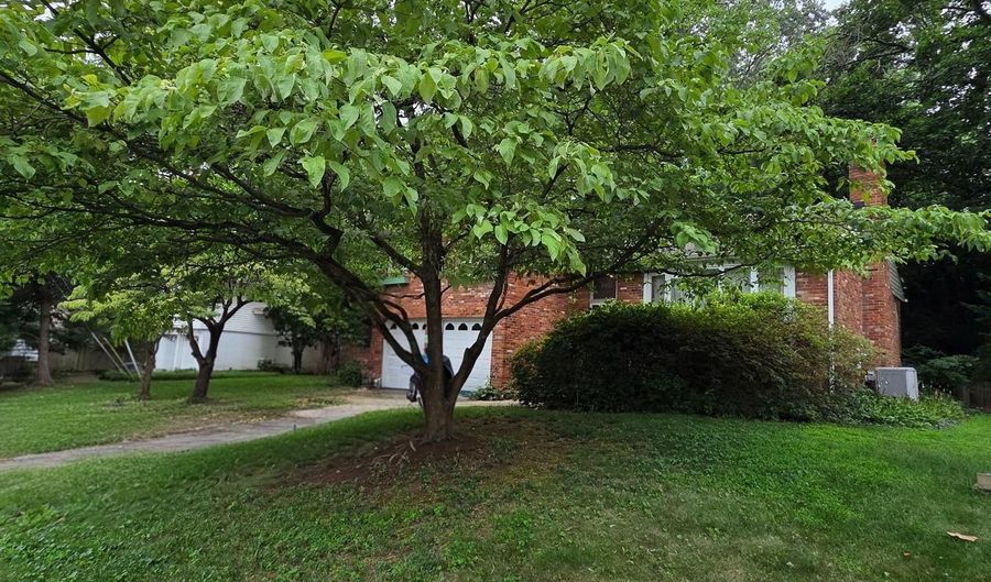 8602 EWING Dr, Bethesda, MD 20817 - 4 Beds, 3 Bath