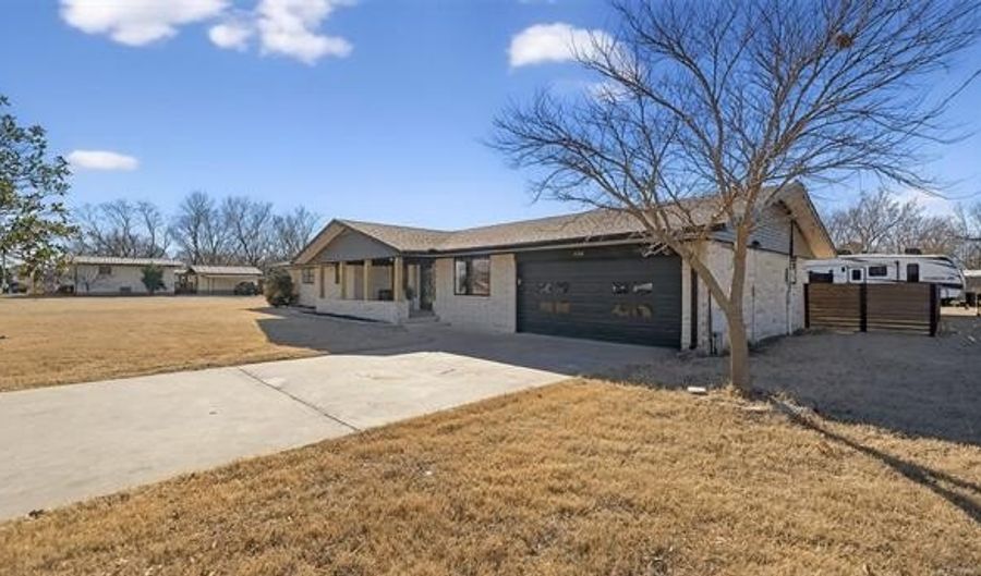 406 N William Penn St, Adair, OK 74330 - 3 Beds, 2 Bath