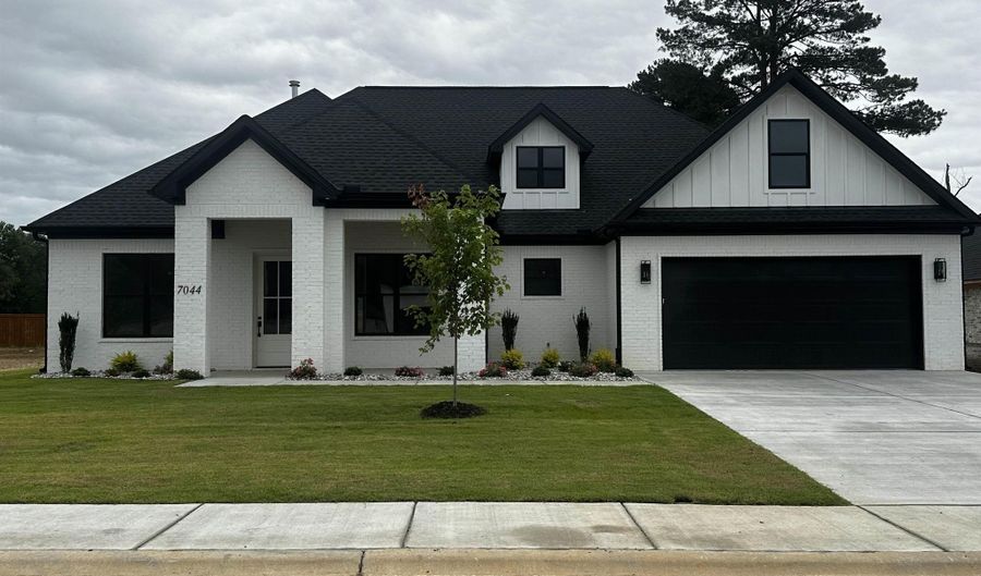7044 Star Dust Ln, Alexander, AR 72002 - 3 Beds, 3 Bath