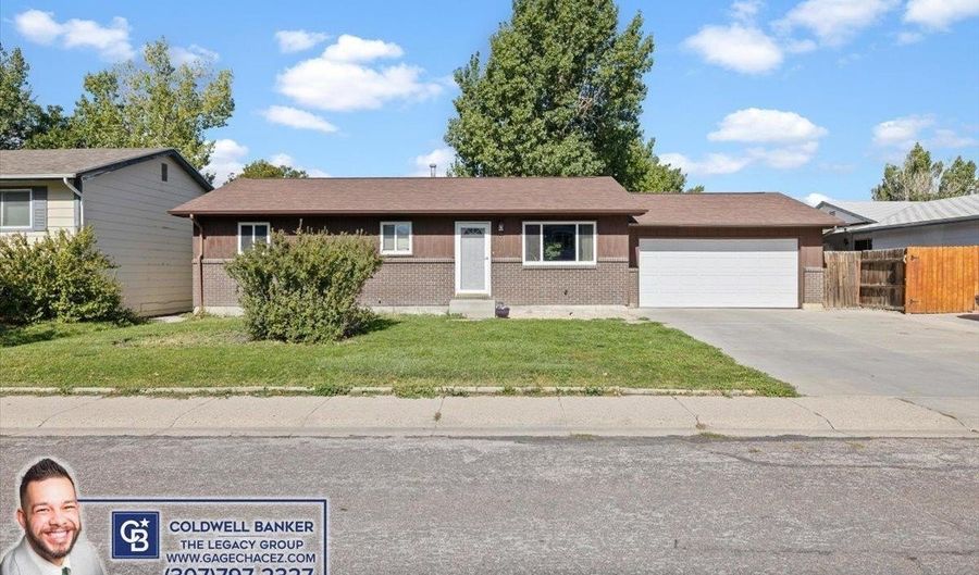 2986 Herrington Dr, Casper, WY 82604 - 3 Beds, 2 Bath