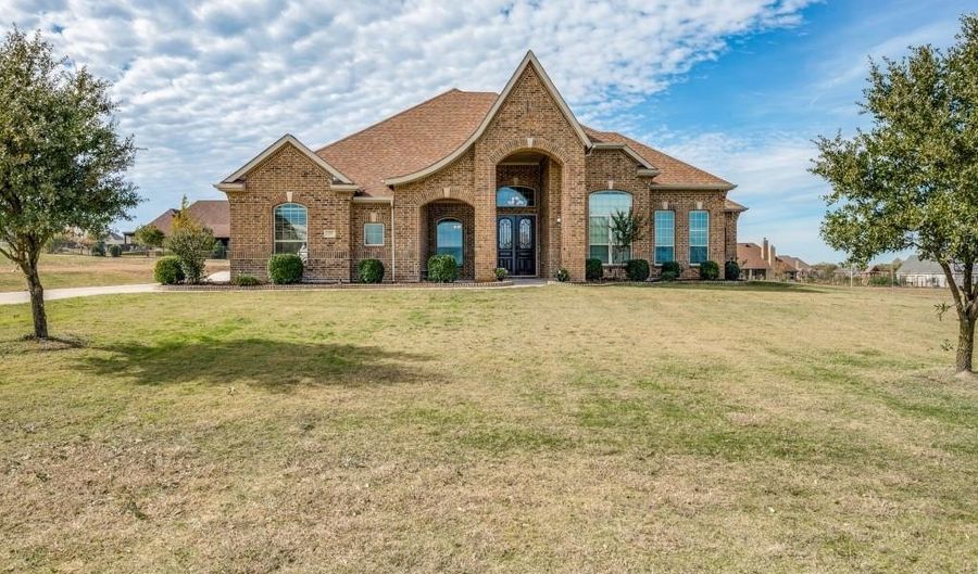 235 Bearclaw Cir, Aledo, TX 76008 - 4 Beds, 4 Bath