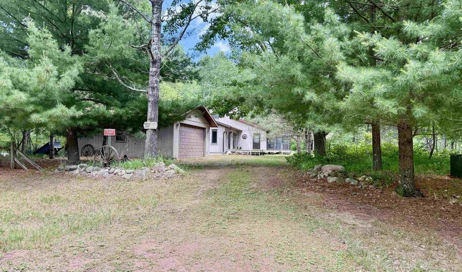 2242 W 15th Ave, Adams, WI 53910 - 2 Beds, 1 Bath