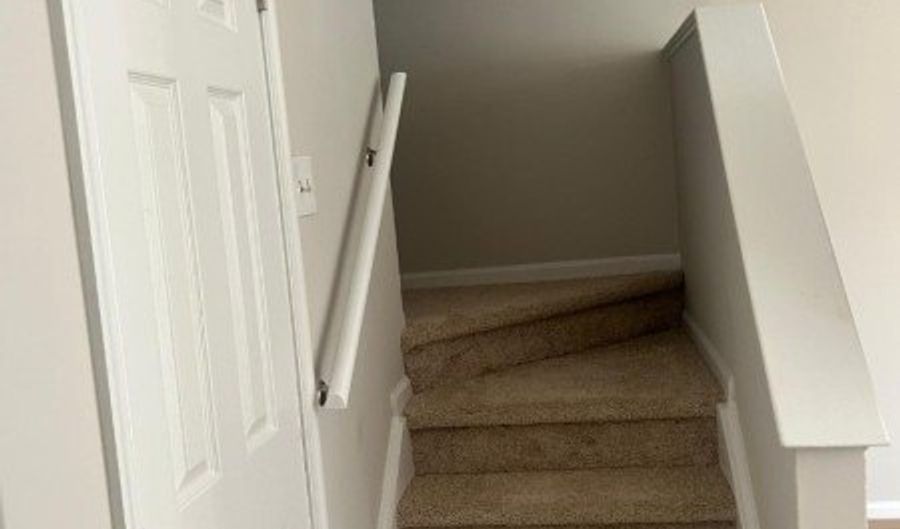 150 Cortland Ln, Bedminster, NJ 07921 - 2 Beds, 1 Bath