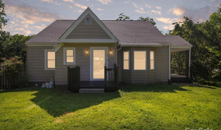 322 Peachtree St, Albemarle, NC 28001 - 3 Beds, 2 Bath